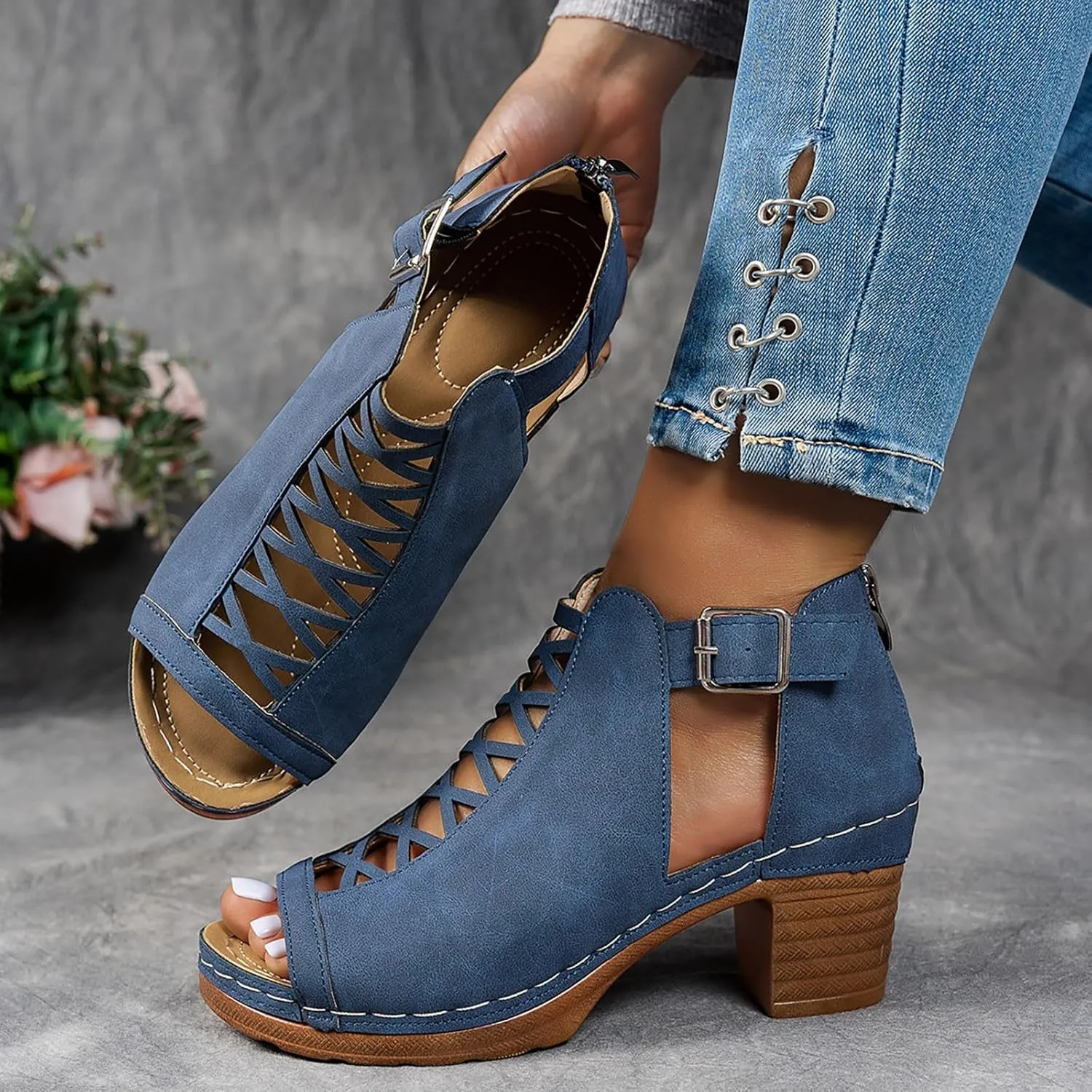 Chunky Heeled Sandals for Womens Bohemian Cutout Open Toe Summer Block Heels Party Sandals with Adjustable Ankle Buckle Comfortable Walking Back Zipper Gladiator Dress Summer Shoes
