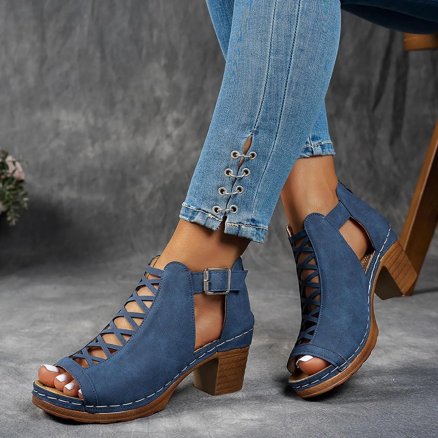 Chunky Heeled Sandals for Womens Bohemian Cutout Open Toe Summer Block Heels Party Sandals with Adjustable Ankle Buckle Comfortable Walking Back Zipper Gladiator Dress Summer Shoes